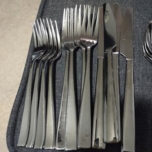 Cambridge‎ Stainless Steel Flatware TT 17 - 20 Piece Set Dinnerware Fork Spoon
